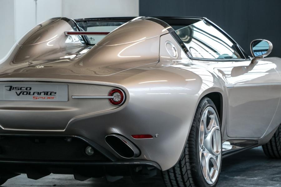 Детали экстерьера Alfa Romeo Disco Volante Spyder (2 of 7) 2017 года  (фото 6 из 33)